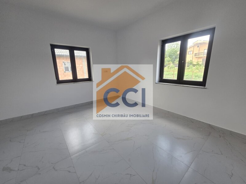 Sarata, Bacau, casa noua moderna de vanzare, confort, spatiu si liniste.