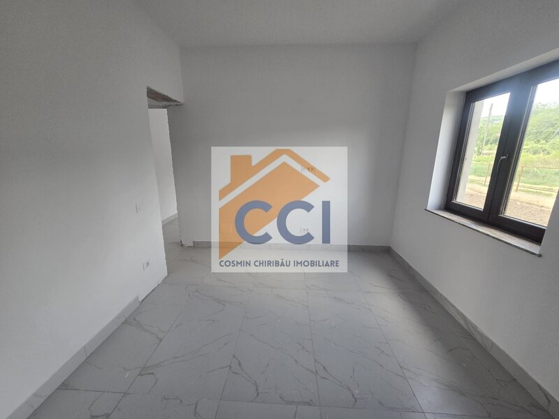 Sarata, Bacau, casa noua moderna de vanzare, confort, spatiu si liniste.