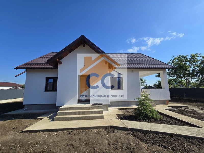 Sarata, Bacau, casa noua moderna de vanzare, confort, spatiu si liniste.