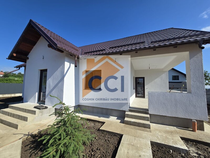 Sarata, Bacau, casa noua moderna de vanzare, confort, spatiu si liniste.